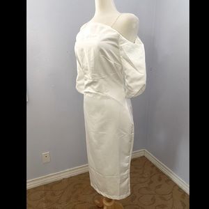 Elegant white off shoulder dress, NWT size 6US